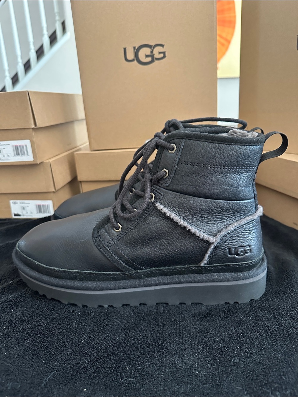 UGG Men’s Neumel Heritage High Leather Boot
